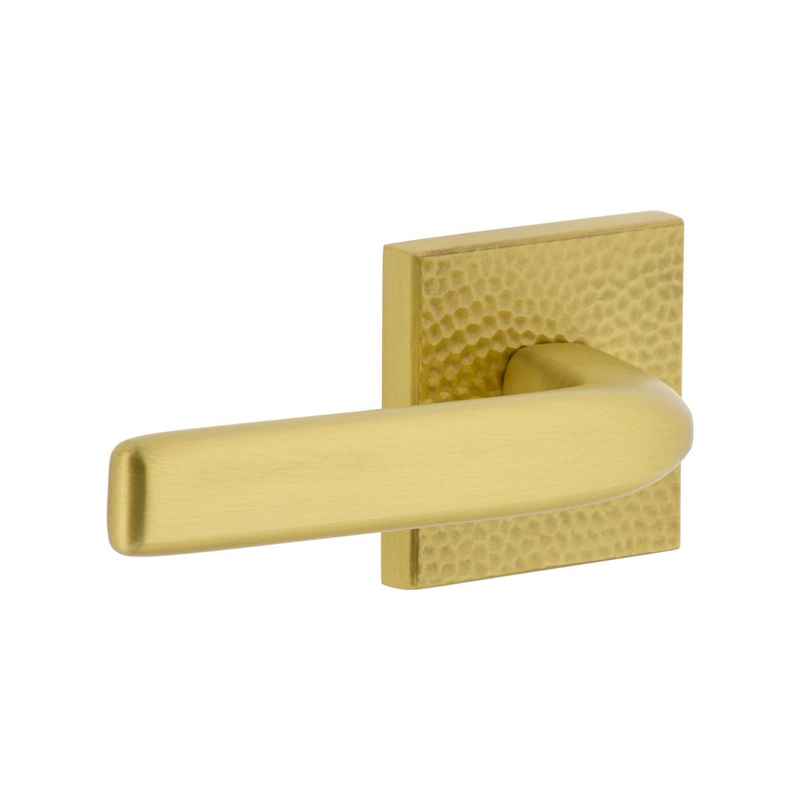 Quadrato Hammered Rosette with Bella Lever in Satin Brass