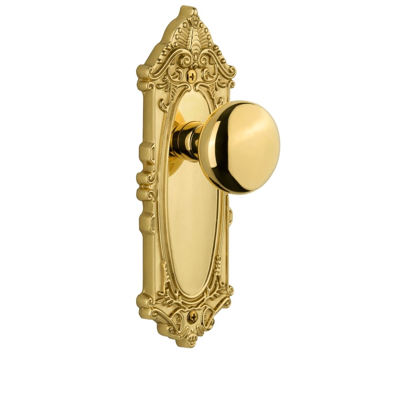 Grande Victorian Long Plate with Fifth Avenue Knob in Lifetime Brass