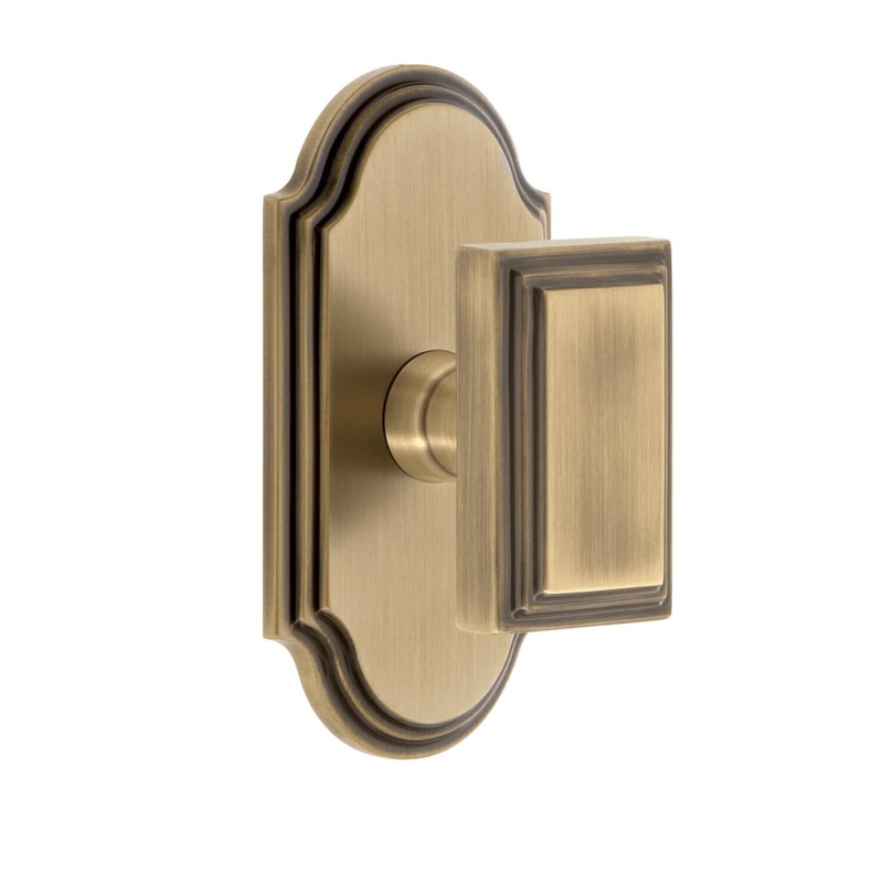 Arc Short Plate with Carr Knob in Vintage Brass