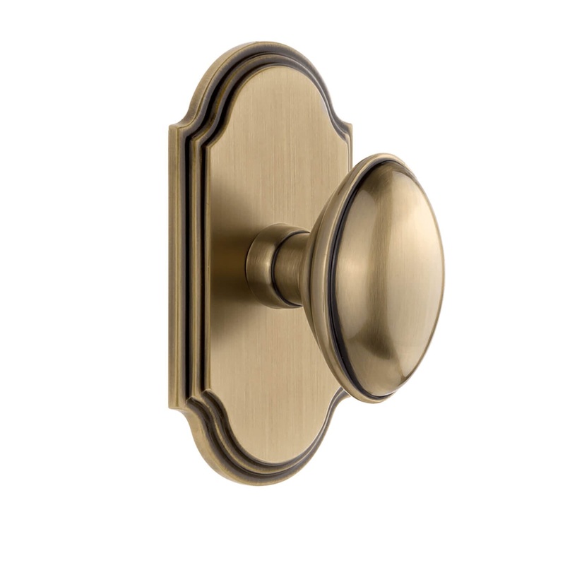 Arc Short Plate with Eden Prairie Knob in Vintage Brass
