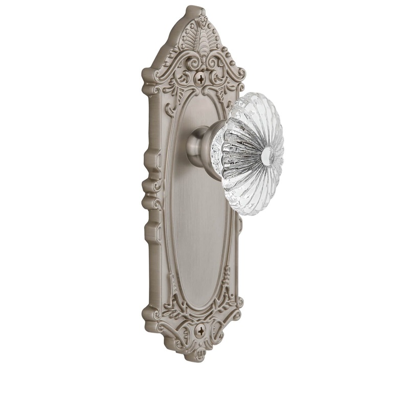 Grande Victorian Long Plate with Burgundy Crystal Knob in Satin Nickel