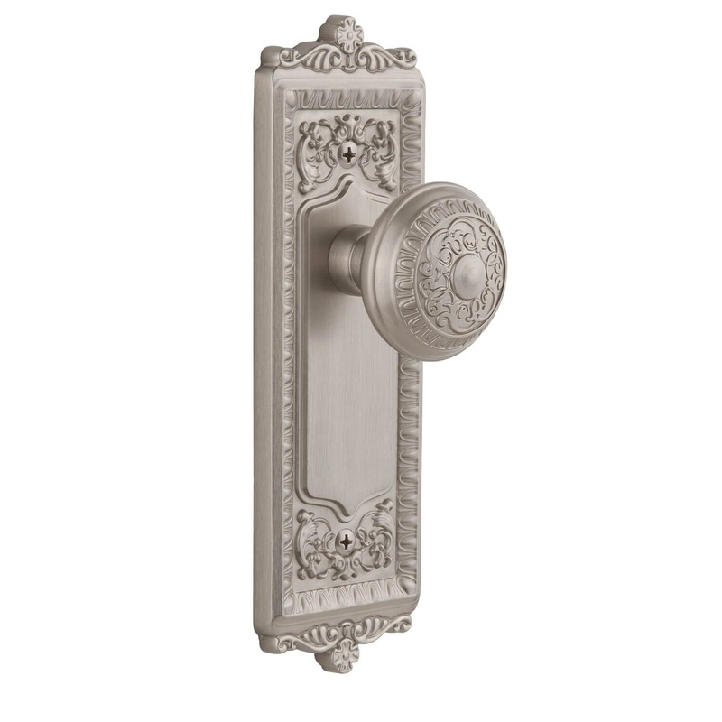 Windsor Long Plate with Windsor Knob in Satin Nickel