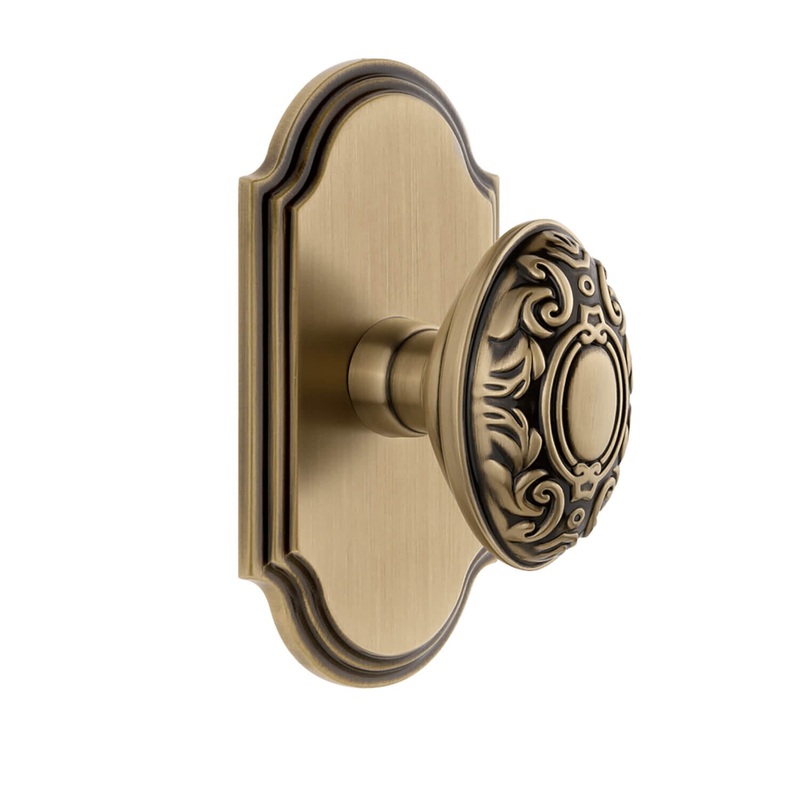 Arc Short Plate with Grande Victorian Knob in Vintage Brass