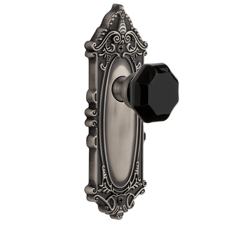Grande Victorian Long Plate with Lyon Knob in Antique Pewter