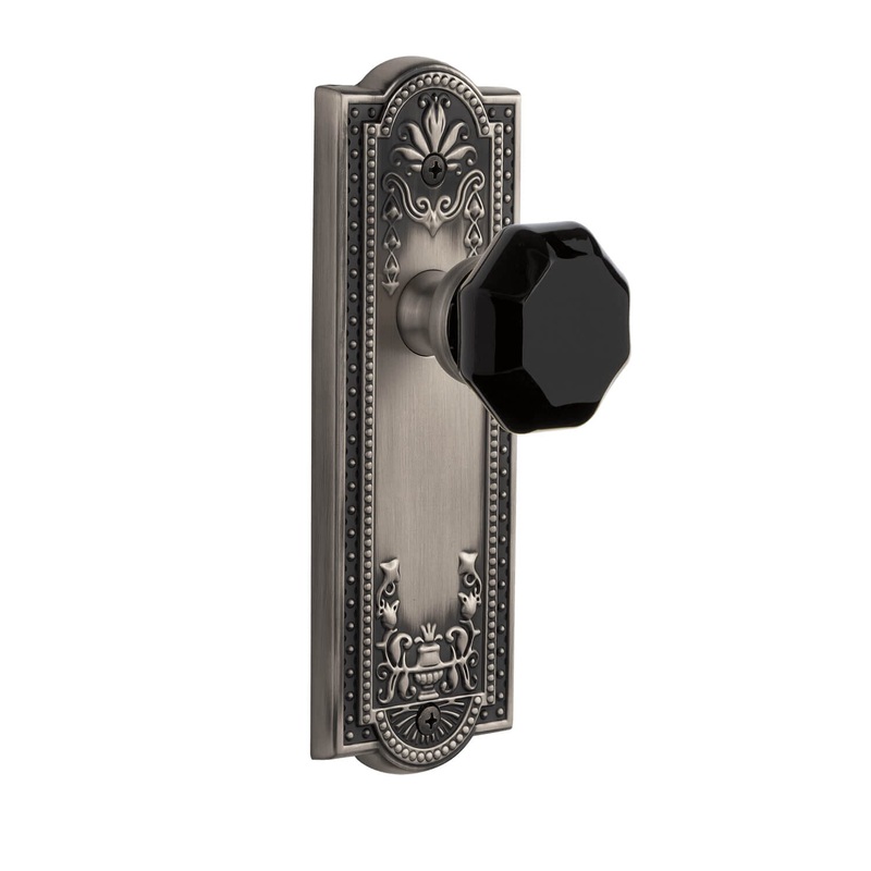 Parthenon Long Plate with Lyon Knob in Antique Pewter